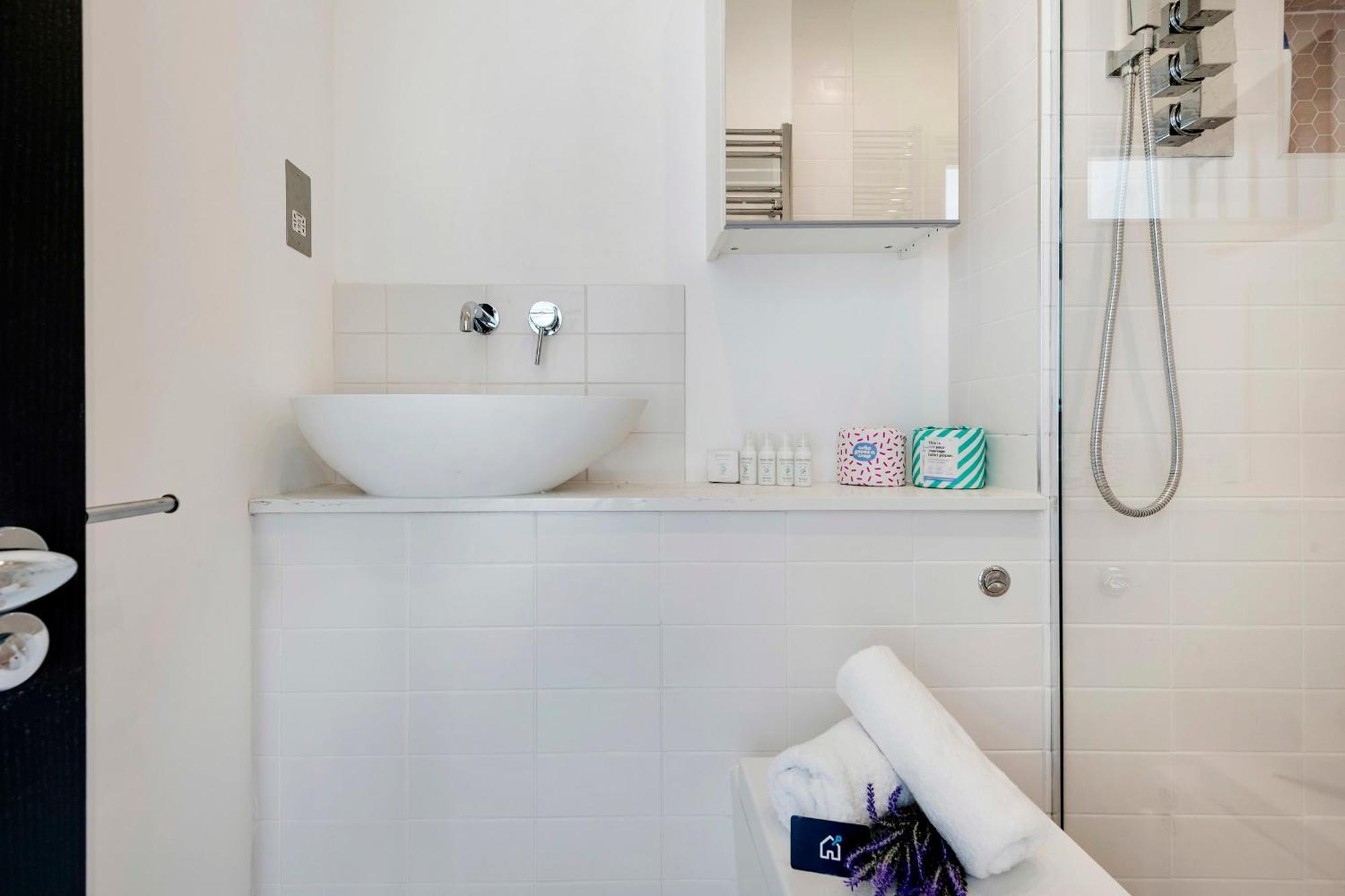 شقة Modern And Bright Highgate Gem لندن المظهر الخارجي الصورة